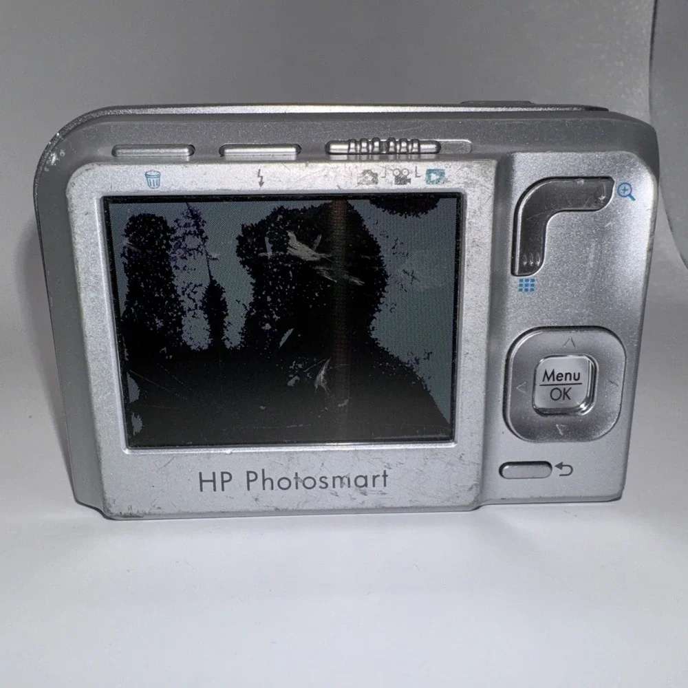 HP photosmart m547
